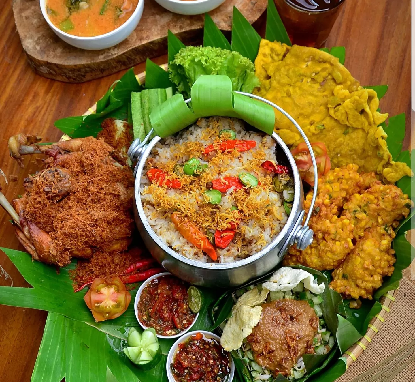 Warung Nasi Liwet Khas Cebrek